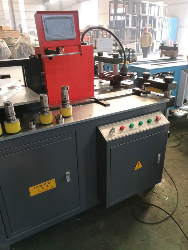 PMX 303-C closed three station busbar  machine